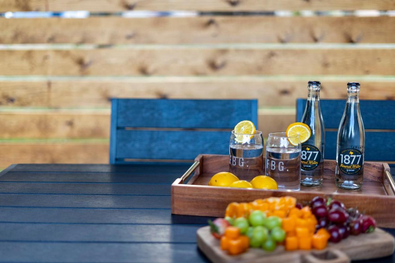 프레드릭스버그 Container Haus Pet Friendly With Cowboy Pool 빌라 외부 사진